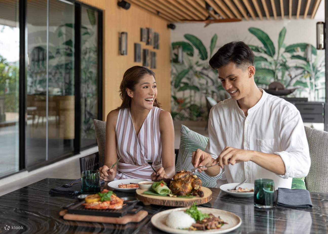 Sears & Co. at Four Points by Sheraton Phuket Patong Beach Resort