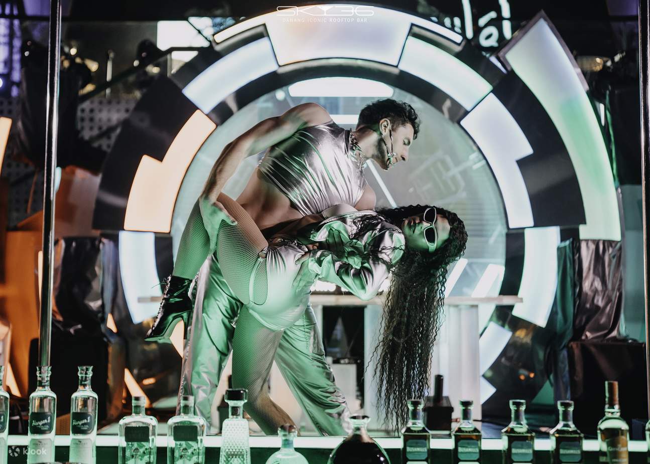 Pengalaman Kehidupan Malam Di Sky36 Rooftop Nightclub Di Da Nang