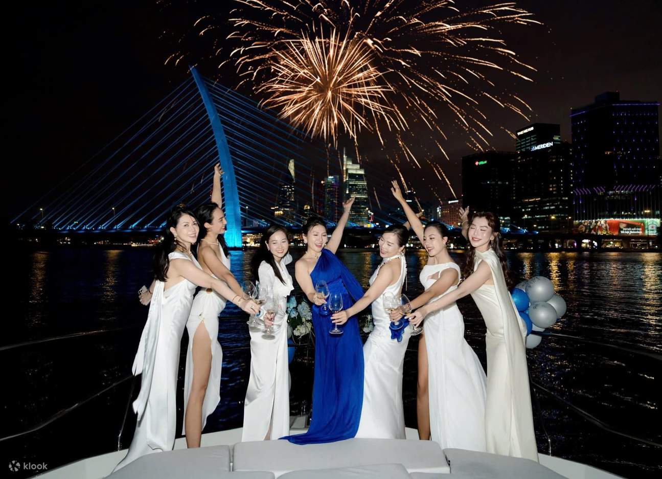 Роскошный ужин на частной яхте по реке Сайгон 