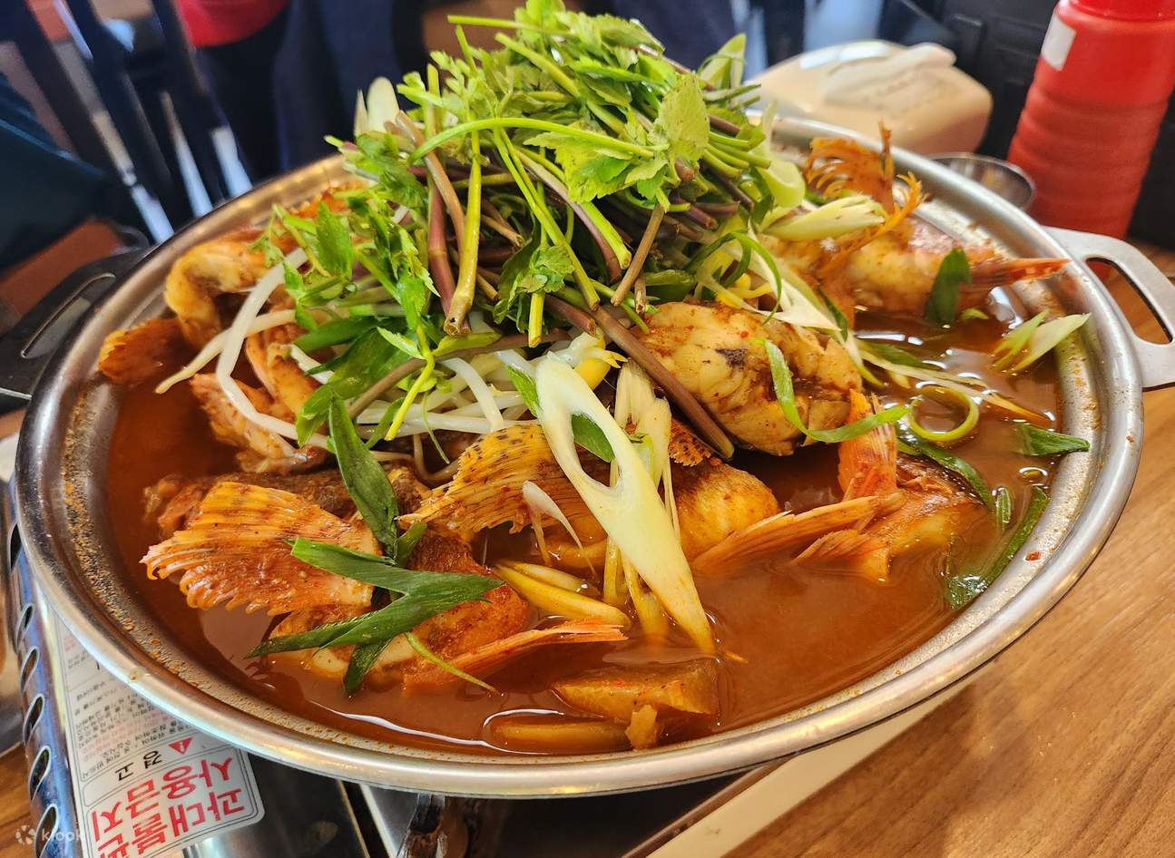 ทัวร์ตกปลาบนเรือในทะเลที่เชจูพร้อมอาหารกลางวัน