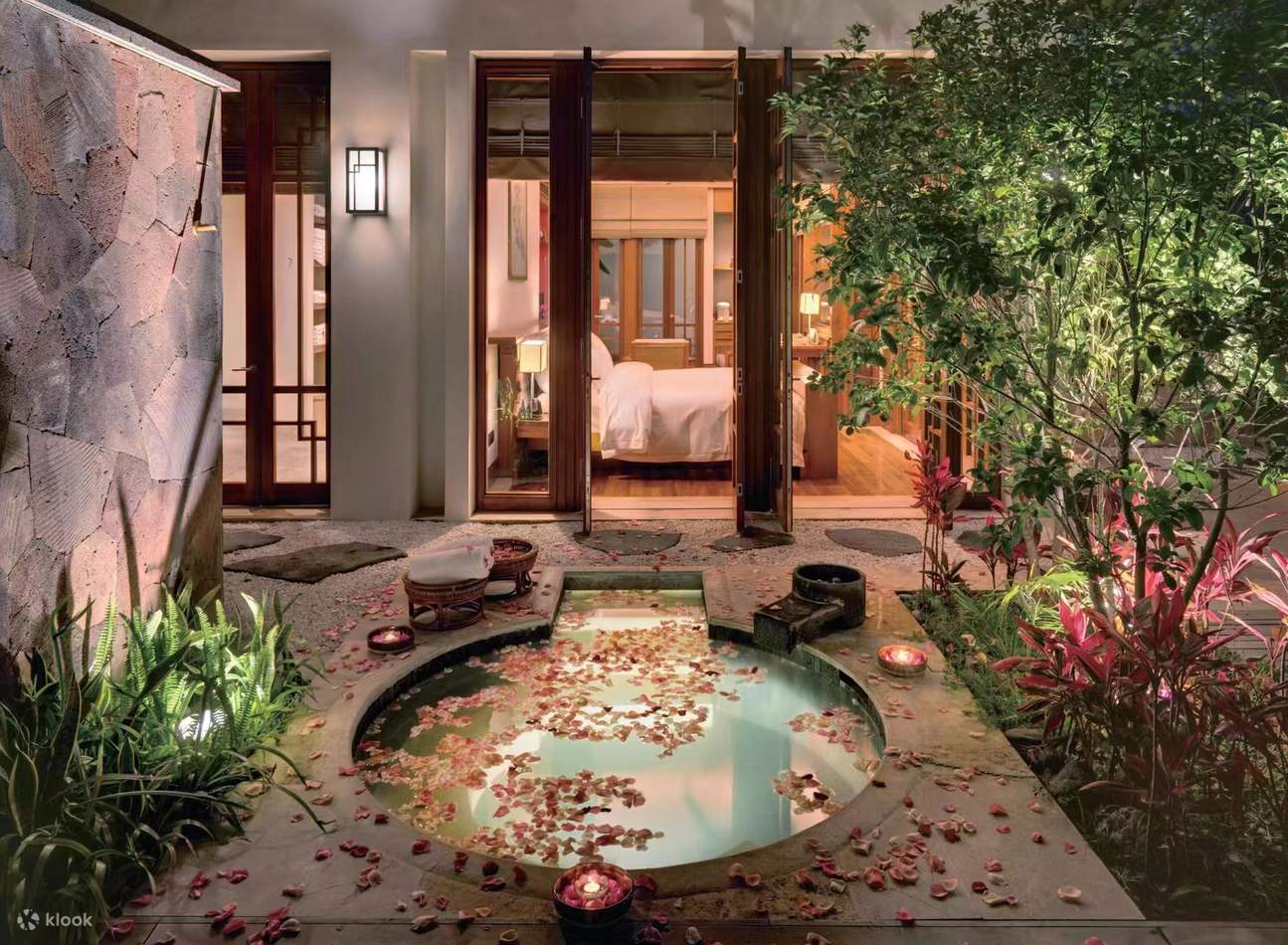 โรงแรมคุนหมิงปาร์คเลน