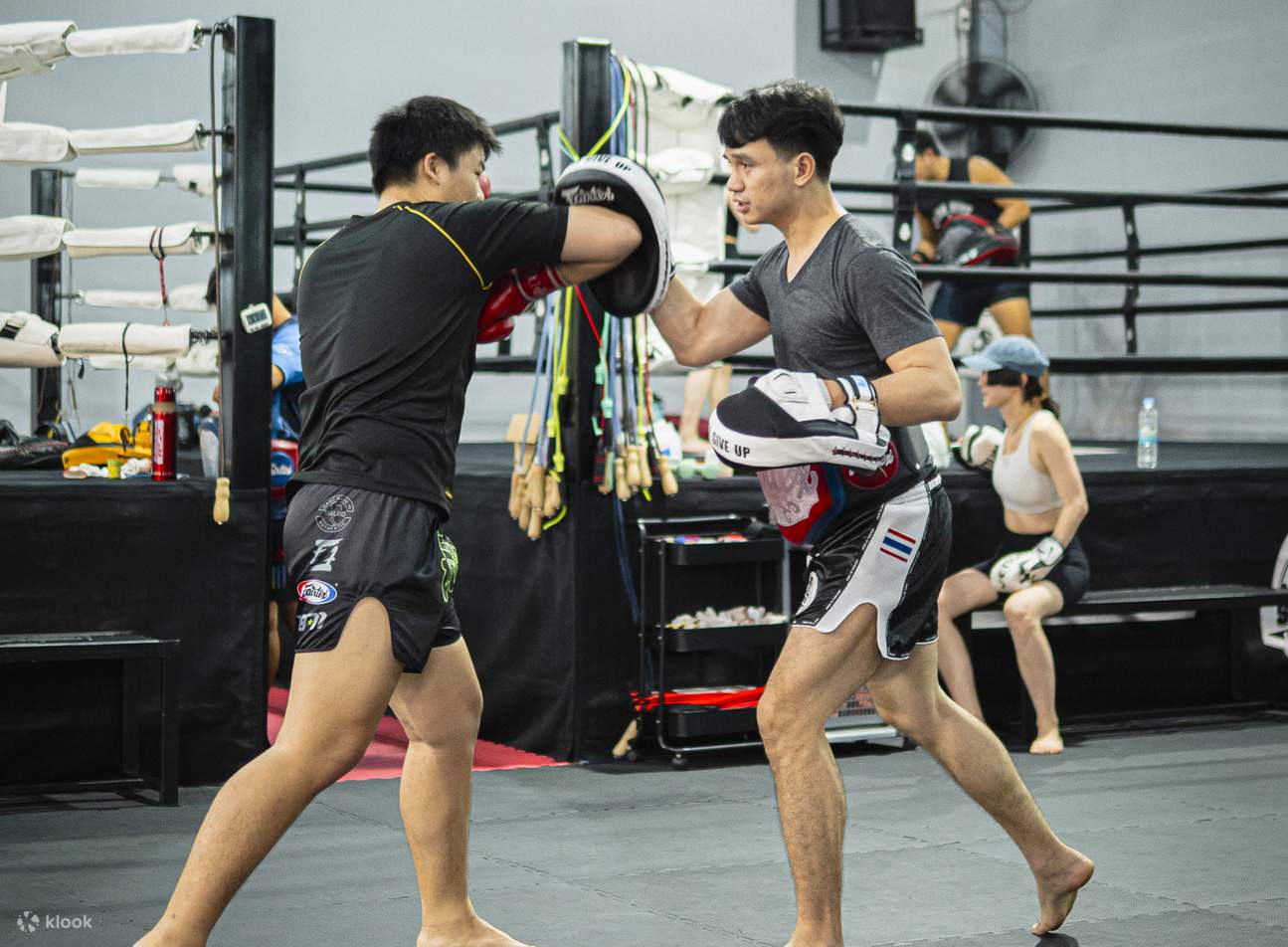 Chiang Mai Muay Thai Boxing Introduction Class for Beginners
