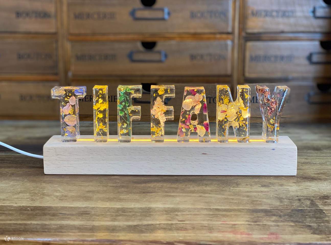 Lớp học thủ công - Workshop ánh sáng ban đêm chữ pha lê｜Xưởng móc khóa chữ cái pha lê｜Causeway Bay