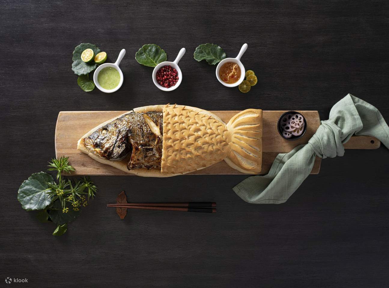 오크우드 하롱에서 즐기는 정통 베트남 & 웨스턴 세트 메뉴