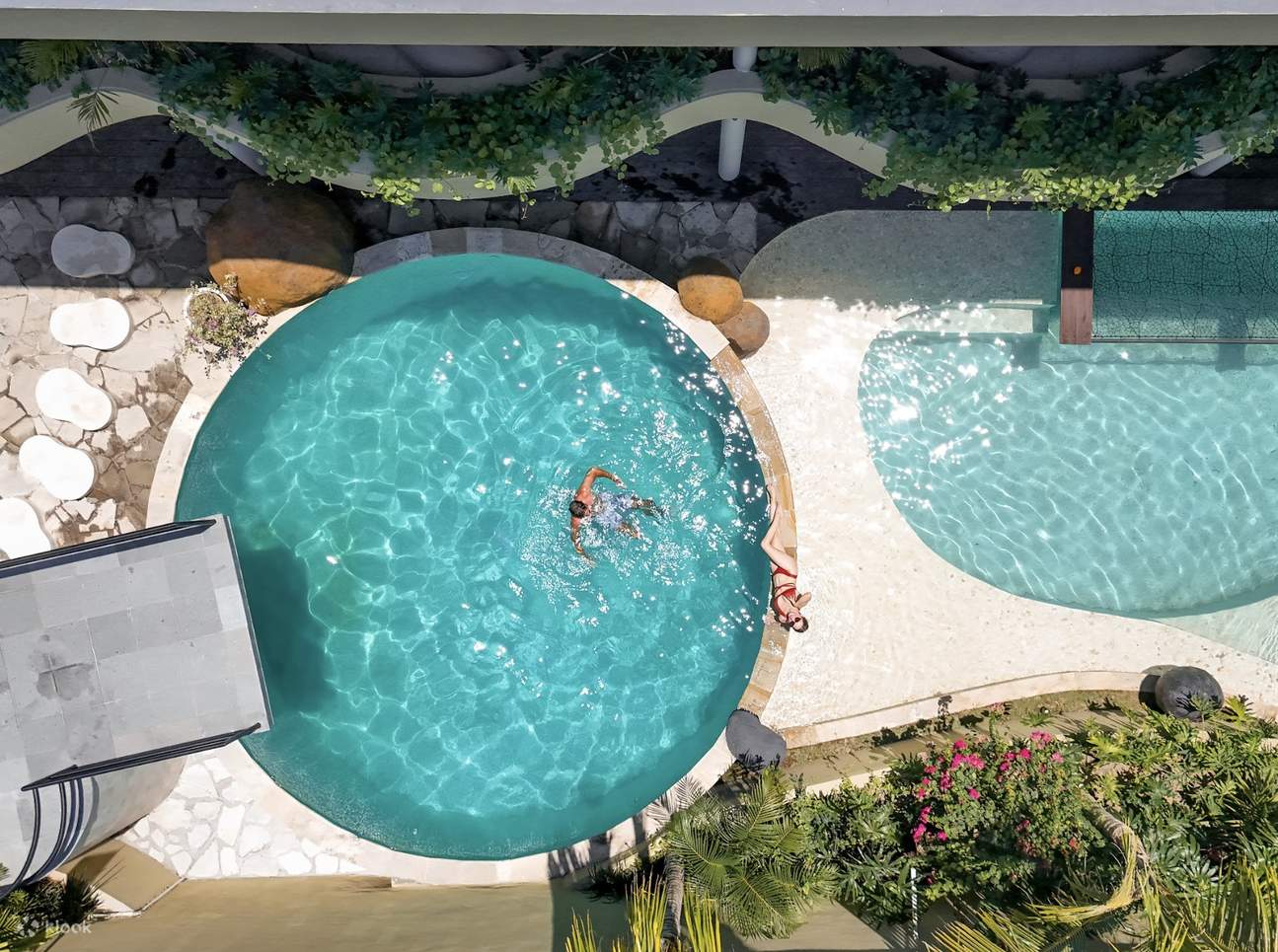 Pool Pass at Sinivie Villa Seminyak