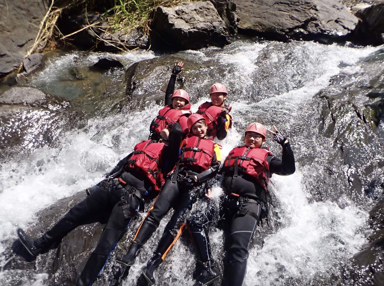 Каньонинг в ручье Нюцзяовань	