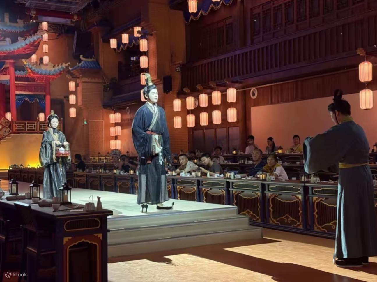 Kaifeng Yichao You Song Bankett (Immersives Erlebnis, um Henan auf einer Reise durch die Jahrtausende zu entdecken + königliches Festmahl + klassische Musik- und Tanzdarbietungen des immateriellen Kulturerbes + tausendjährige Eleganz + historische Kultur)