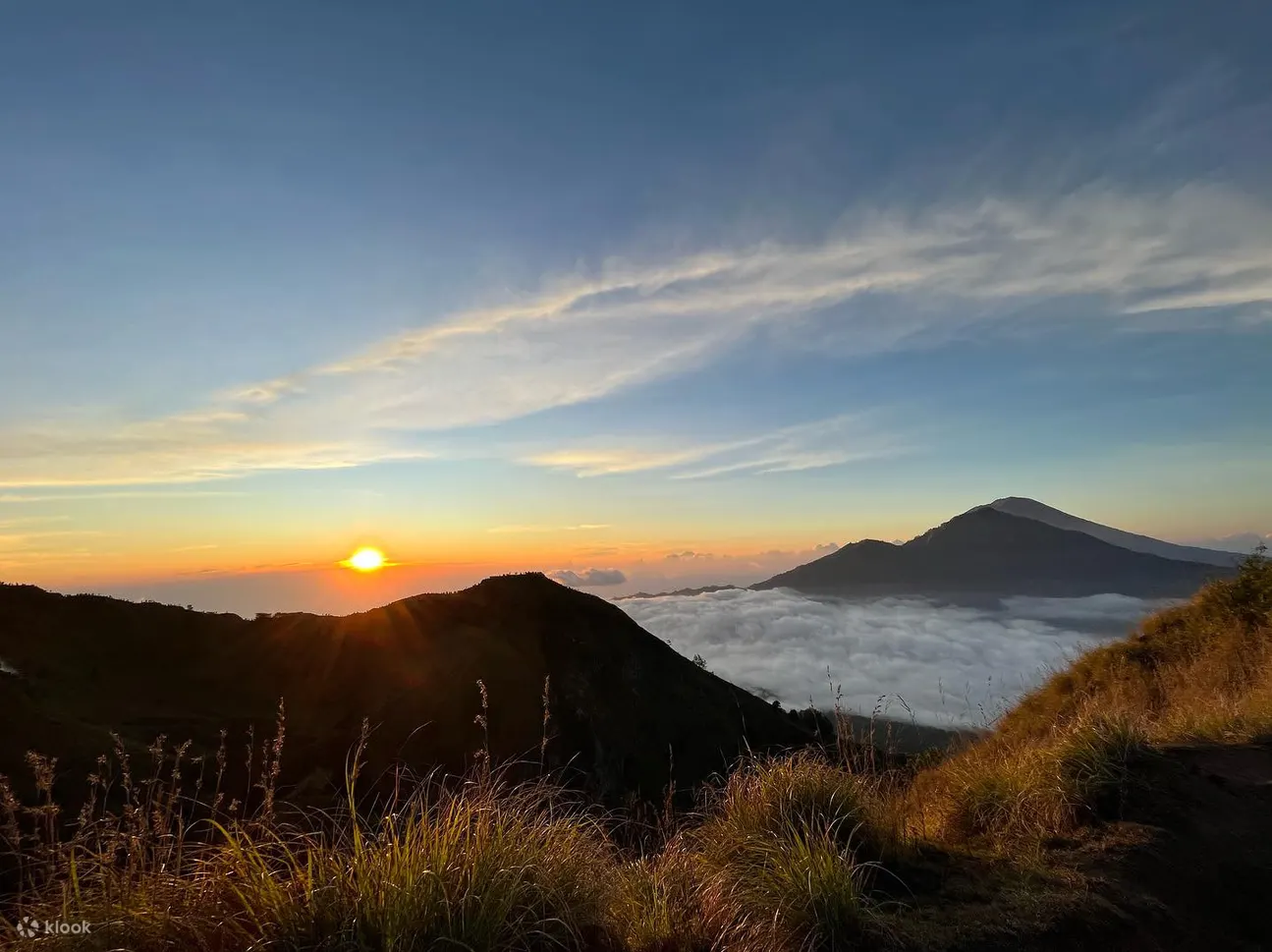 2 天 1 夜巴杜尔山露营，可选徒步旅行和吉普车体验