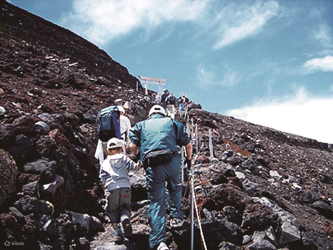 2-Day World Heritage Mt. Fuji Sunrise Climbing Tour from Tokyo