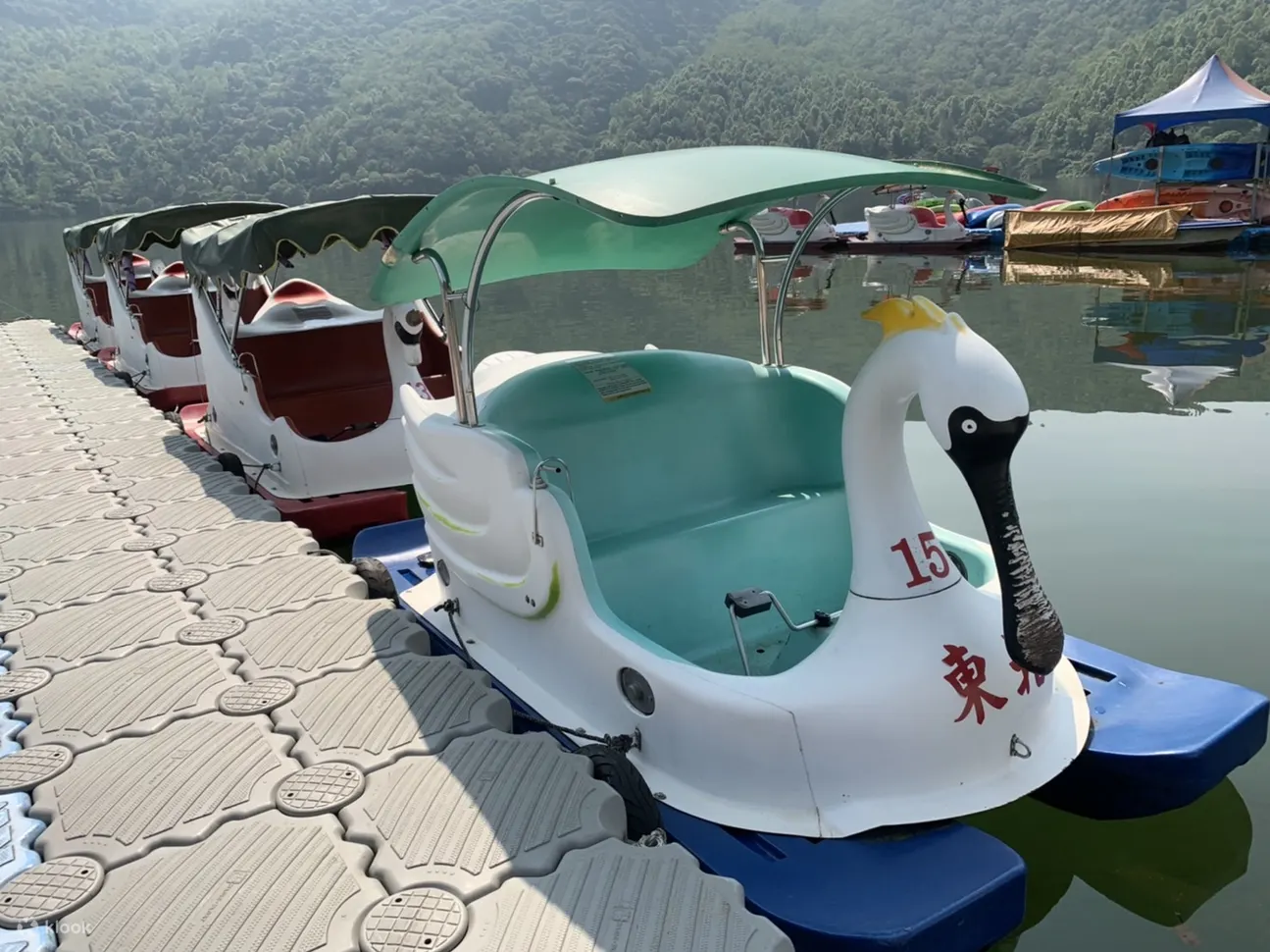 鲤鱼潭 水上脚踏船