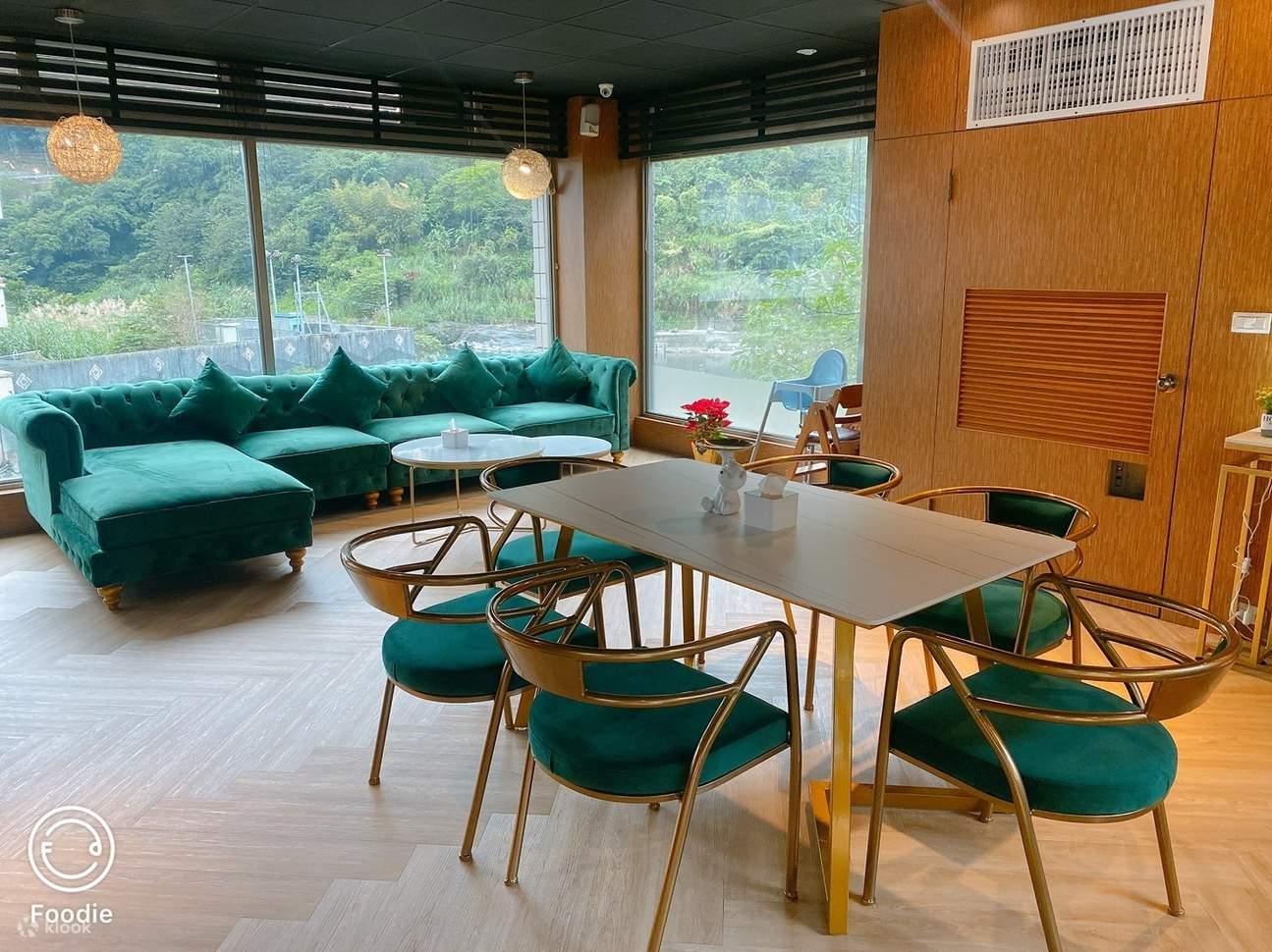 New Taipei : Wulai Karuizawa Hot Spring Hotel - Bain thermal double, bain public, thé de l'après-midi