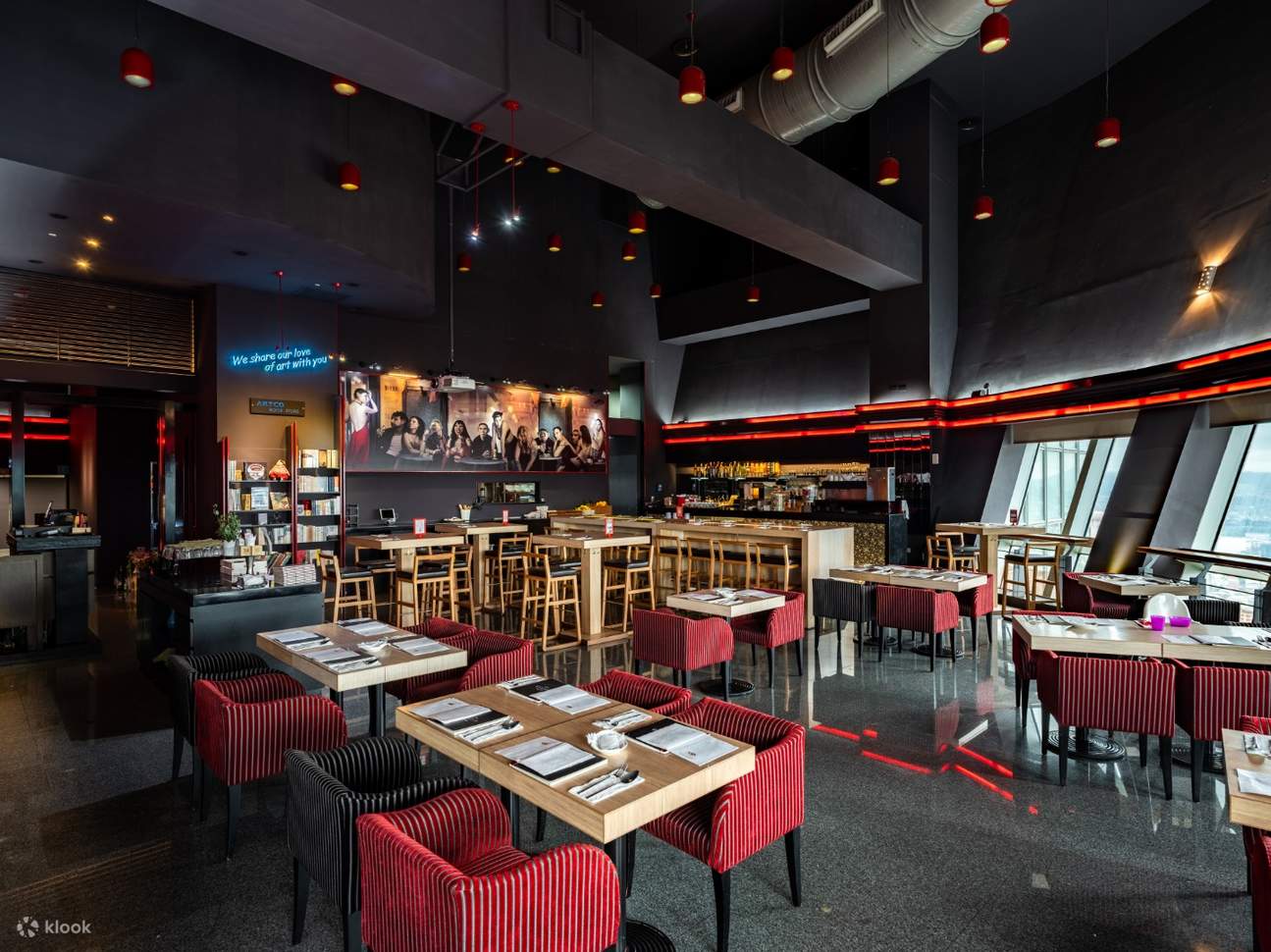 Koleksi 33 View Restaurant - Stesen MRT Banqiao