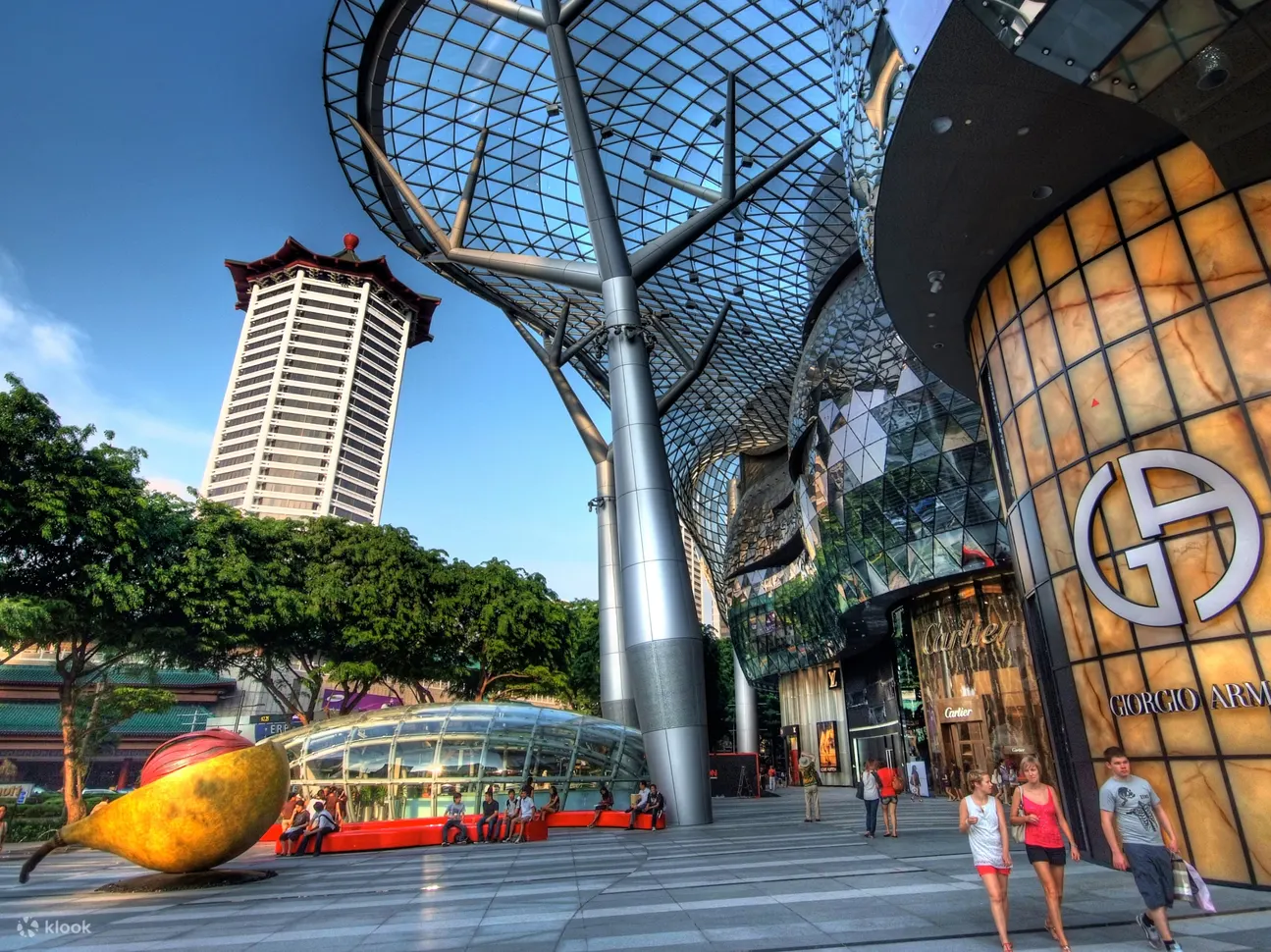 Orchard Road Singapore Walking Tour 