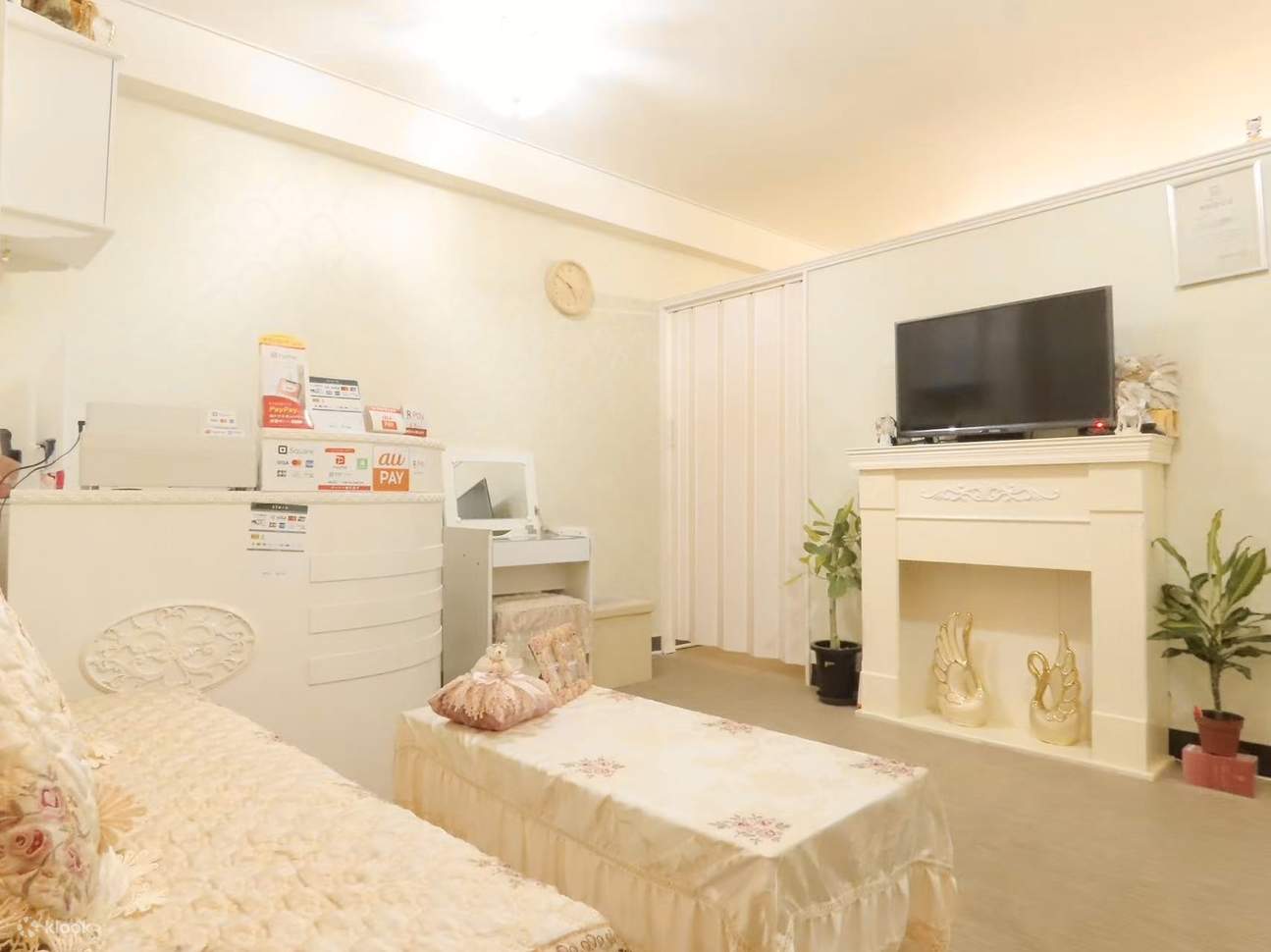 Beristirahatlah dari kesibukan sehari-hari dan nikmati waktu yang menyenangkan untuk menyegarkan tubuh dan pikiran Anda.