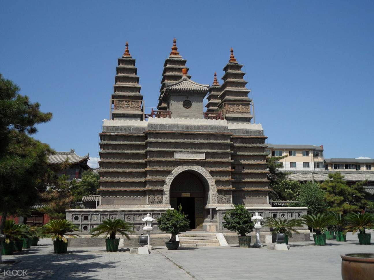 Objek Wisata Five Pagoda Temple Mongolia