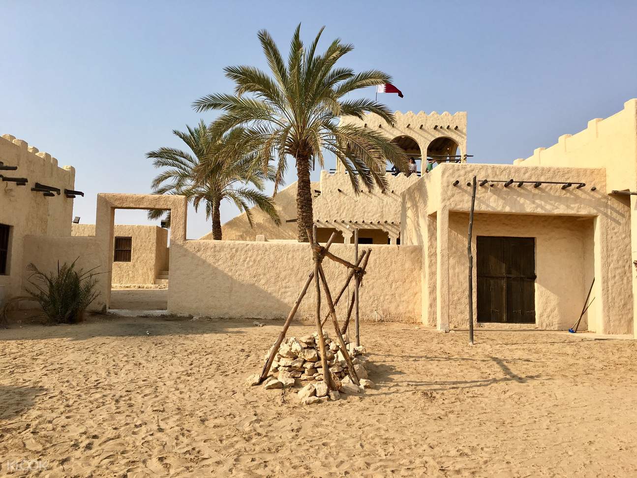 Desert well. Zekreet Beach Катар. Village old Arabian House. Village old Arabian exterer. Zekreet Beach Доха.