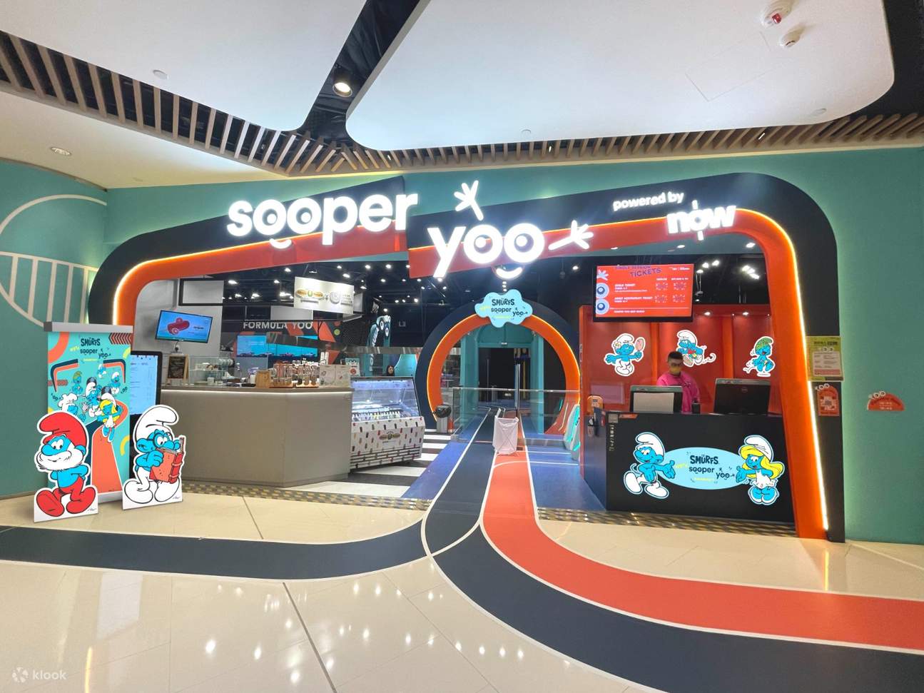 เดอะสเมิร์ฟกับปาร์ตี้ฤดูร้อน Sooper Yoo