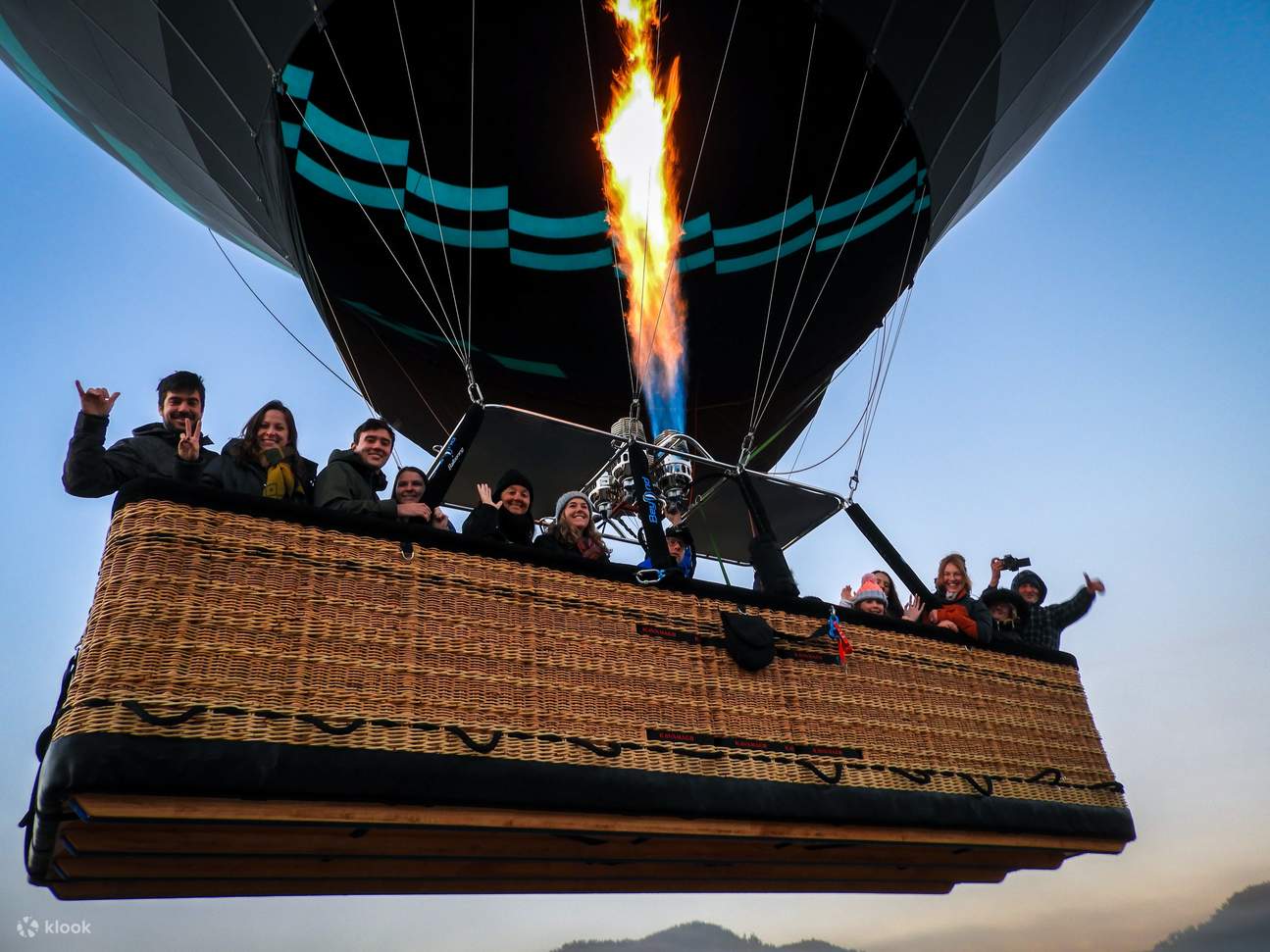 友達と熱気球フライト