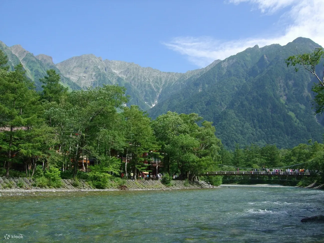 湖景和山景