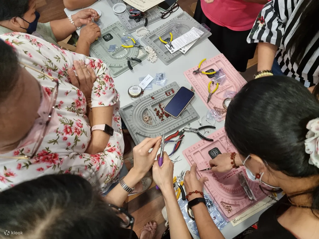 关于如何正确制作您自己的珠宝的实践培训
