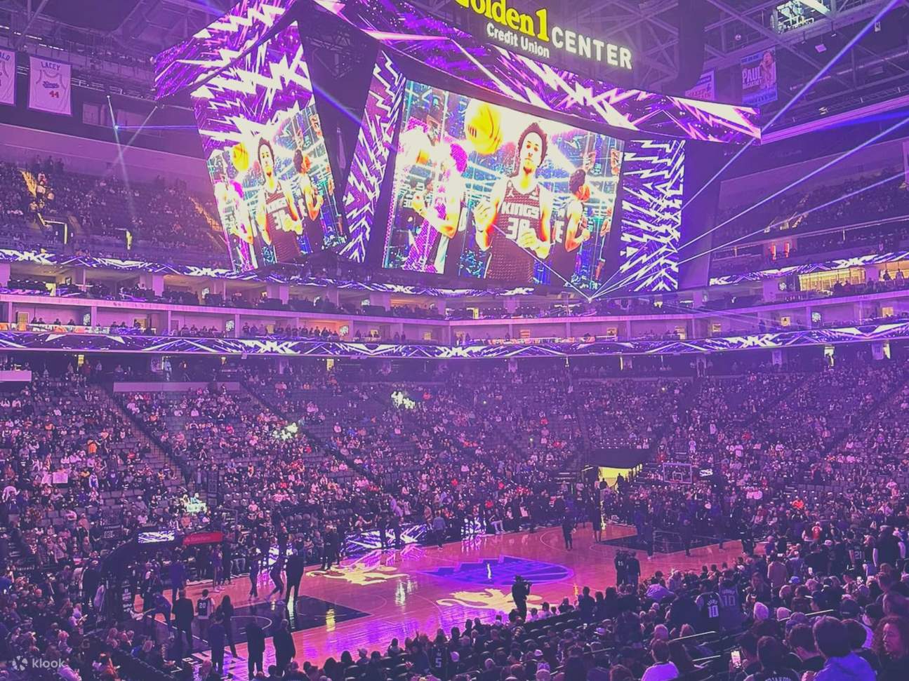Trận bóng rổ Sacramento Kings tại Golden 1 Center
