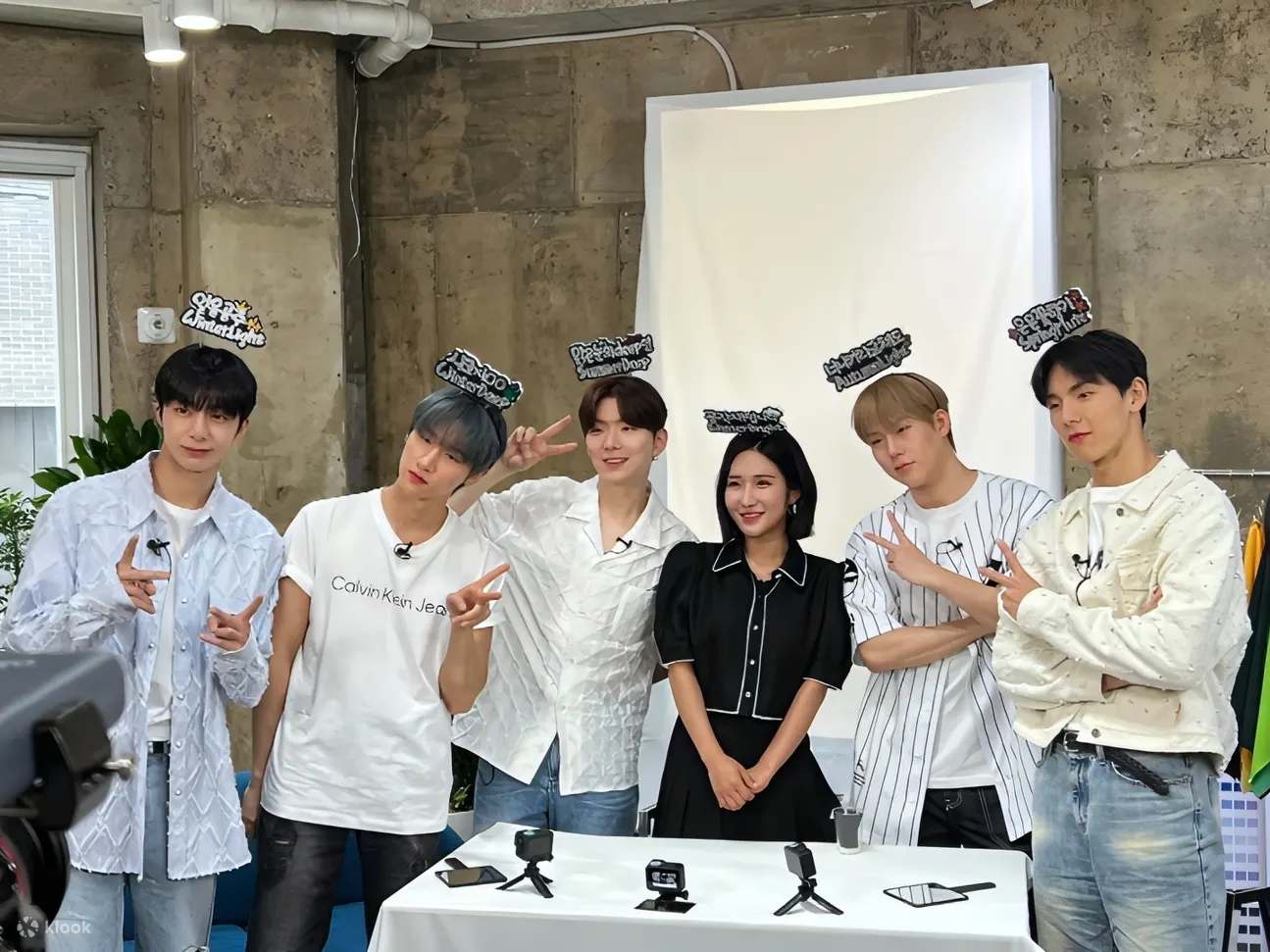 Myshopper 与 Monsta X.