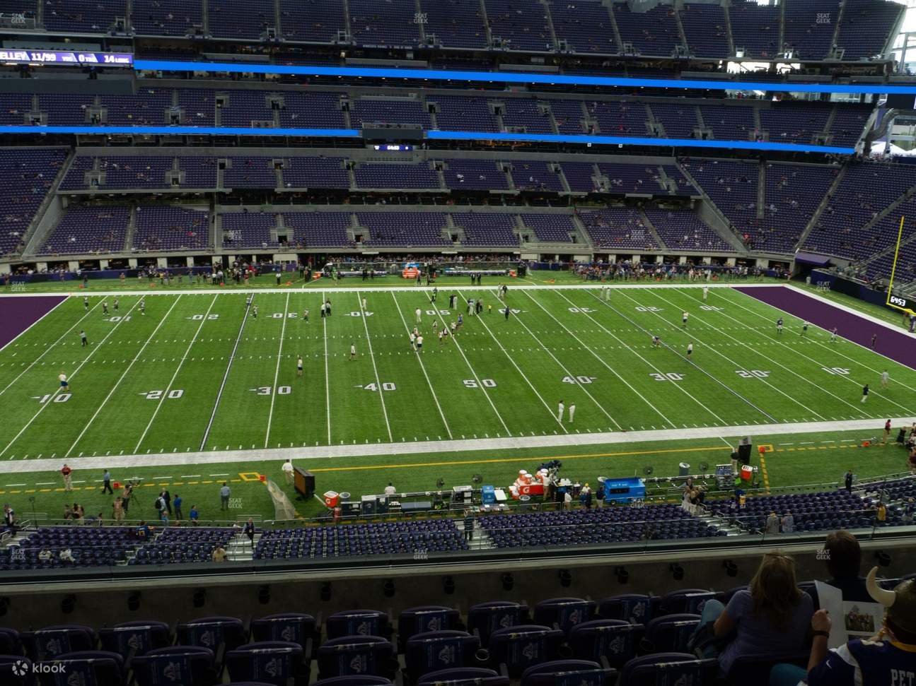 Les sièges Club offrent des vues imprenables et un confort inégalé pour les fans inconditionnels.