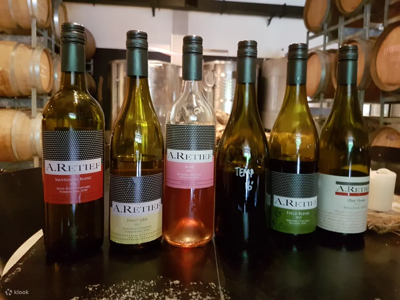 悉尼葡萄酒之旅中的葡萄酒瓶