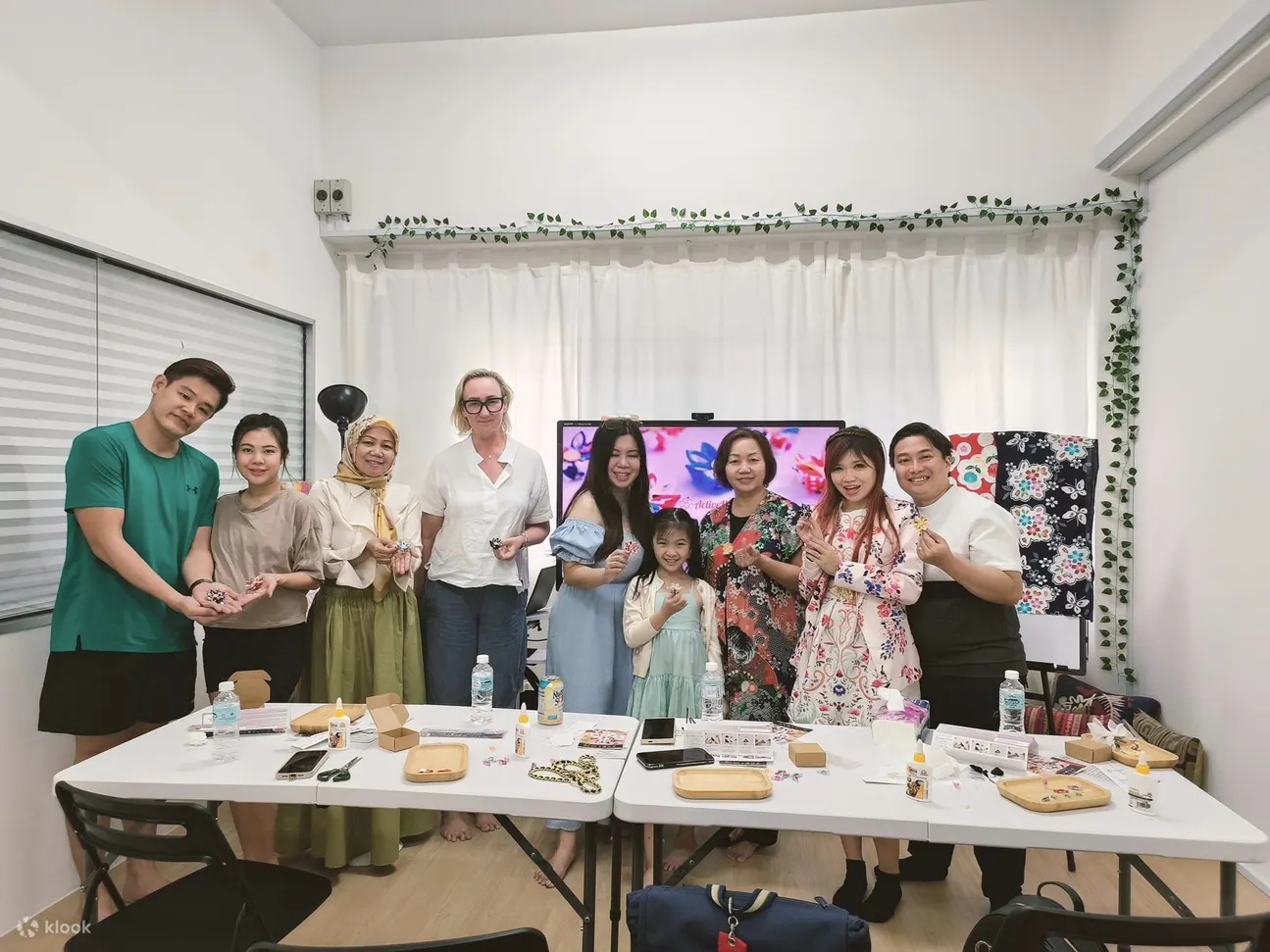 表达创造力并享受制作自己的杰作的禅宗体验