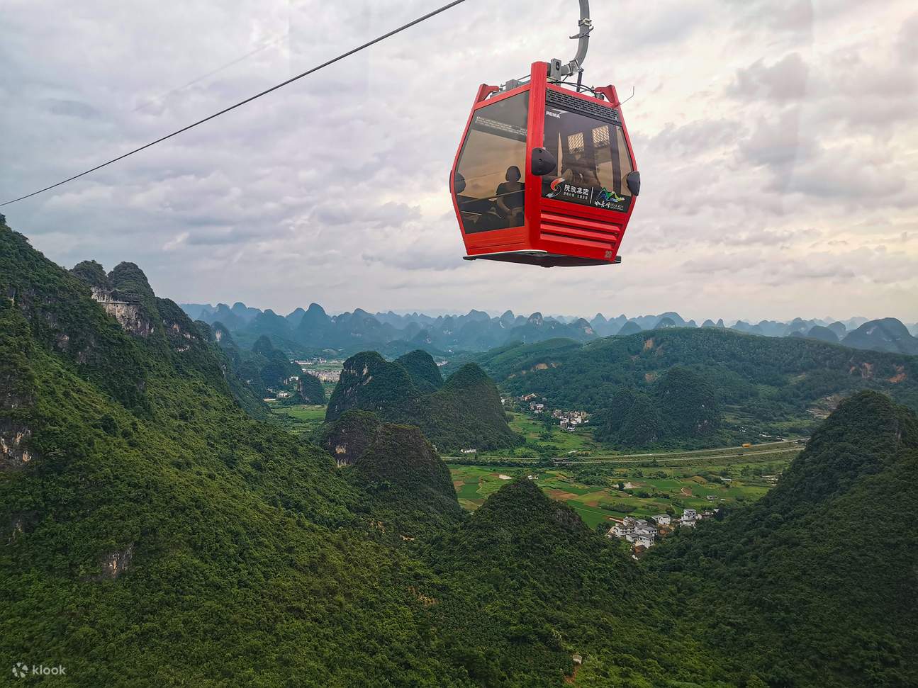 Gui Lin China Ruyi Guilin Lijiang Three Star Cruise Yangshuo Silver Rock Ruyi Peak Yulong ...