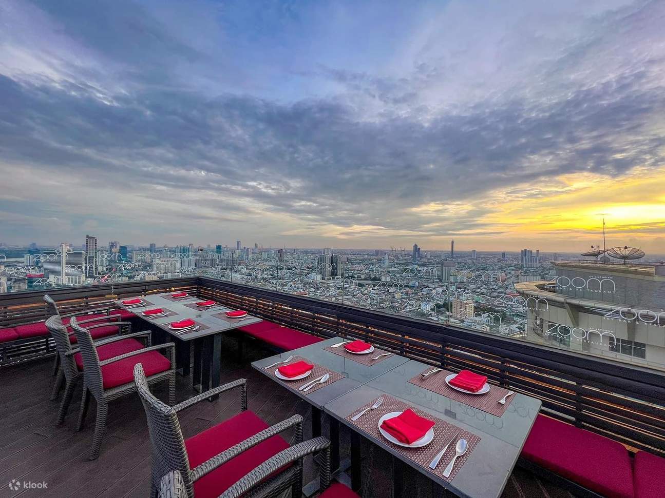 ZOOM Sky Bar & Restoran