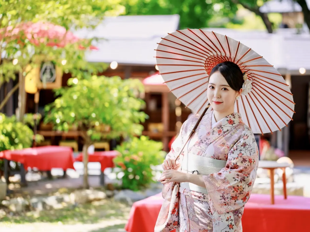 女性和服