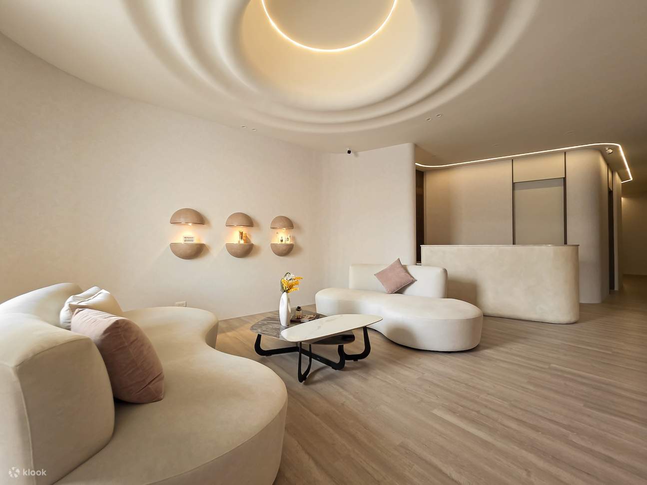 文山館擁有五層樓的環境空間，專屬的SPA休息區及接待區，提供客人身心靈的寧靜和療癒體驗，重拾內心的平靜，同時享受高品質的服務