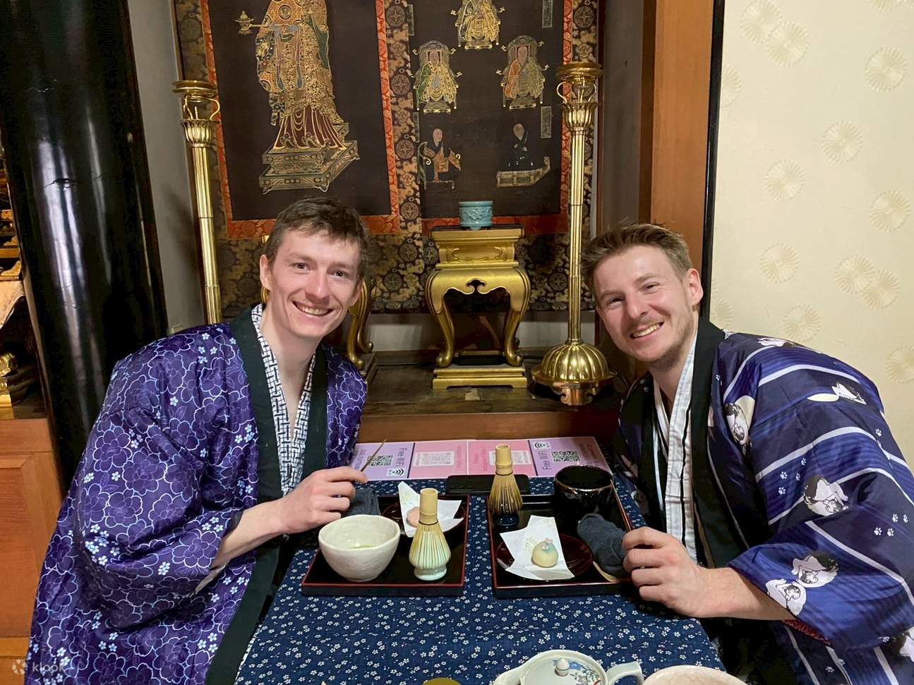 Osaka: Masaje Japonés, Head Spa & Facial en el Templo (180 min)