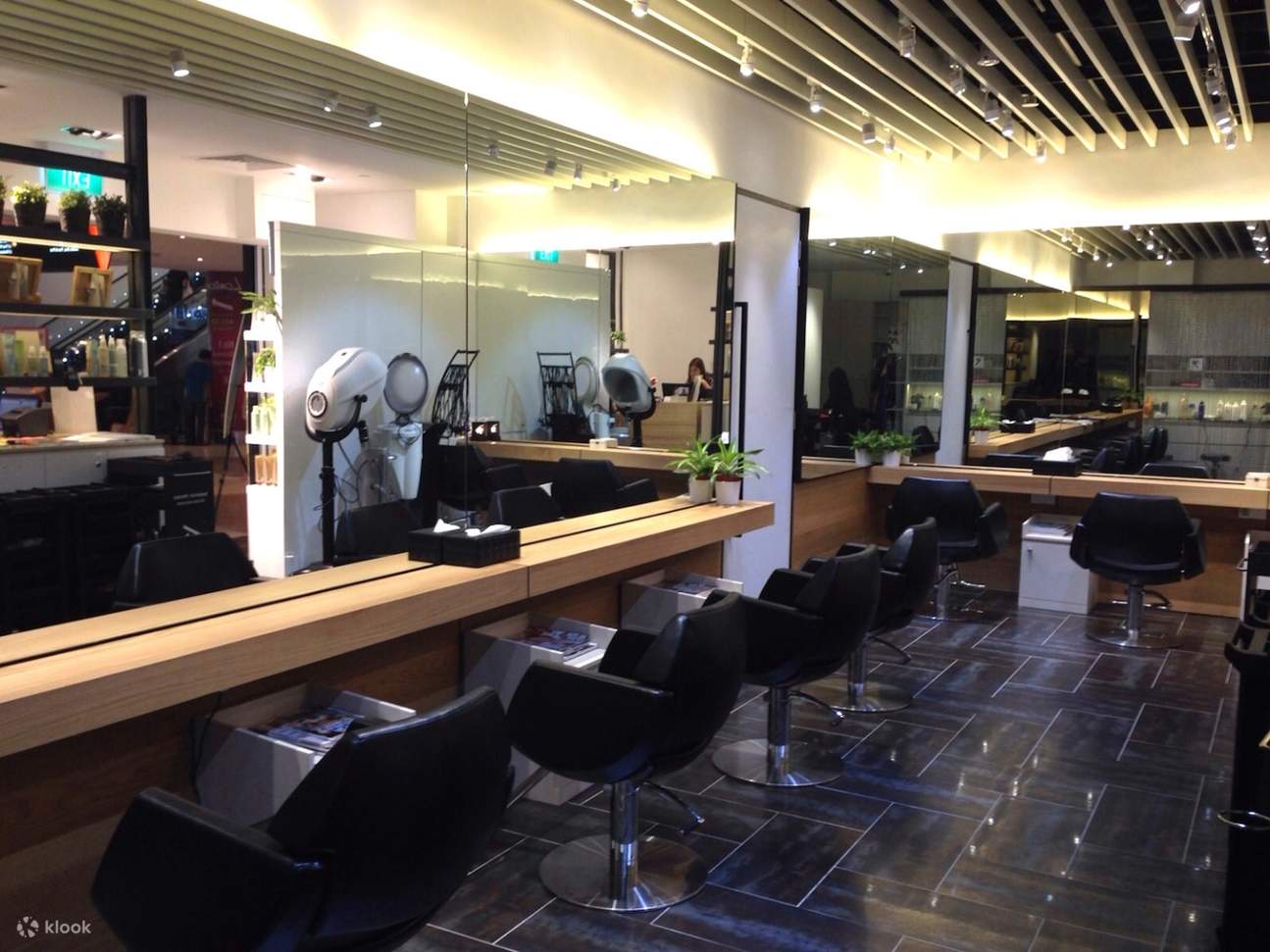 Salon Infinity - Suntec City