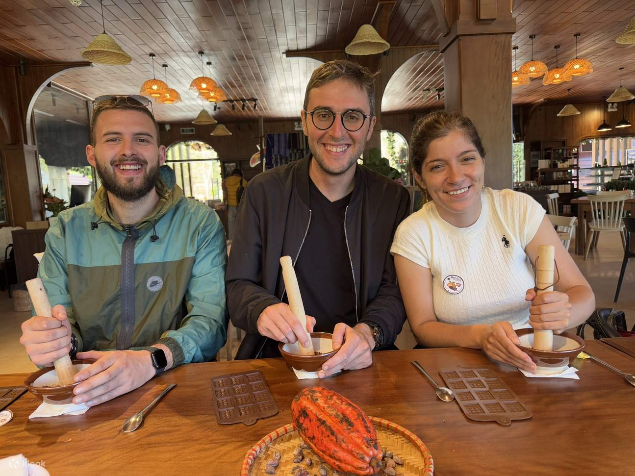 Веселый и простой мастер-класс по изготовлению шоколада в Далате