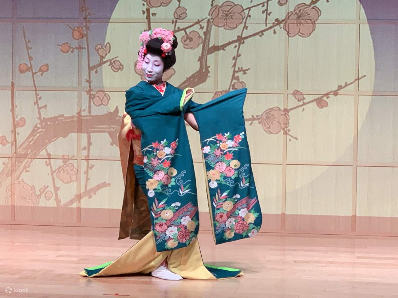 神田明神 日本舞踊・茶道体験 特典付きチケットを予約 | Klook