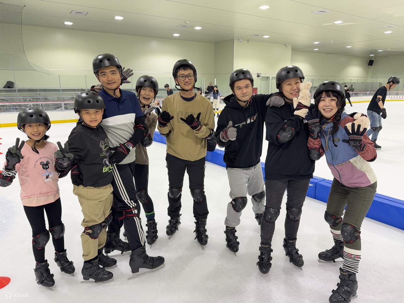 Adecuado para todas las edades, tanto adultos como niños pueden jugar.