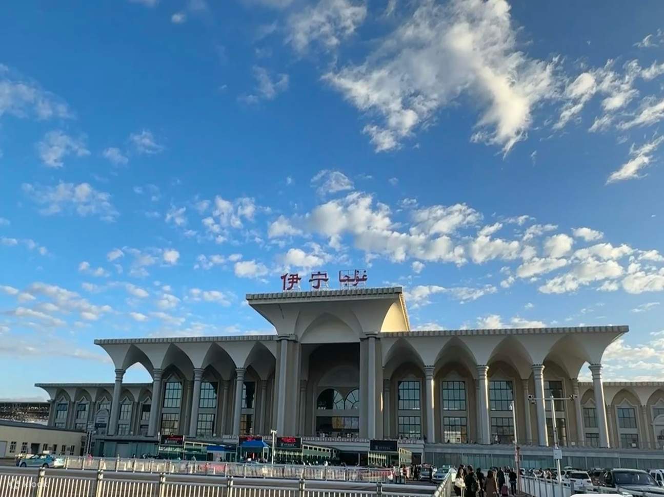 5-Day Luxury Xinjiang North Xinjiang Yining Tour (Self-Drive ...