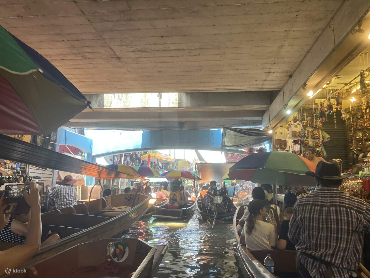 メークロン線路市場・ダムヌンサドゥアック水上マーケットツアー (バンコク発・日本語ガイド付き) | Klook