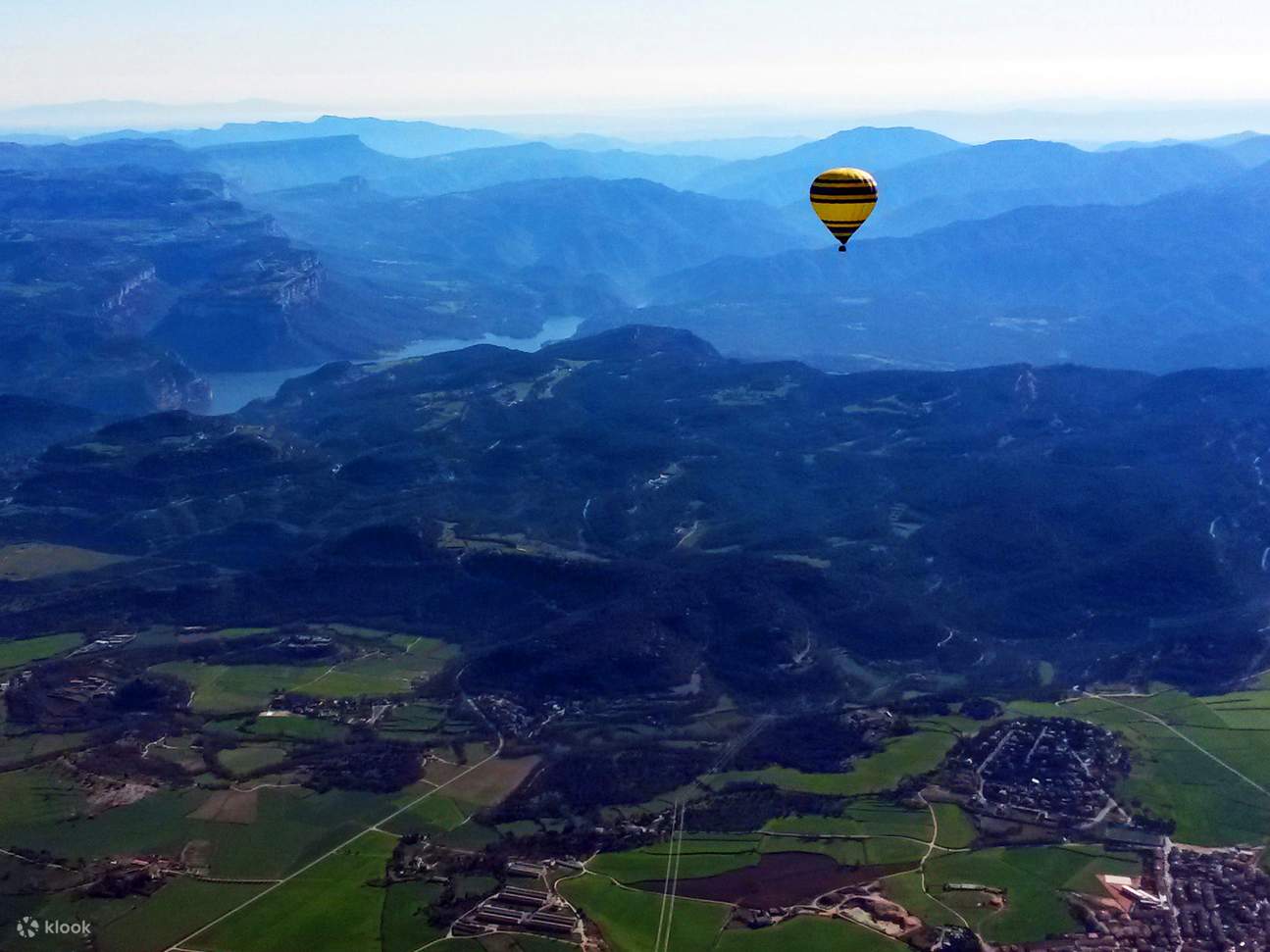 Naik belon udara panas dengan pilihan pengambilan dari Barcelona