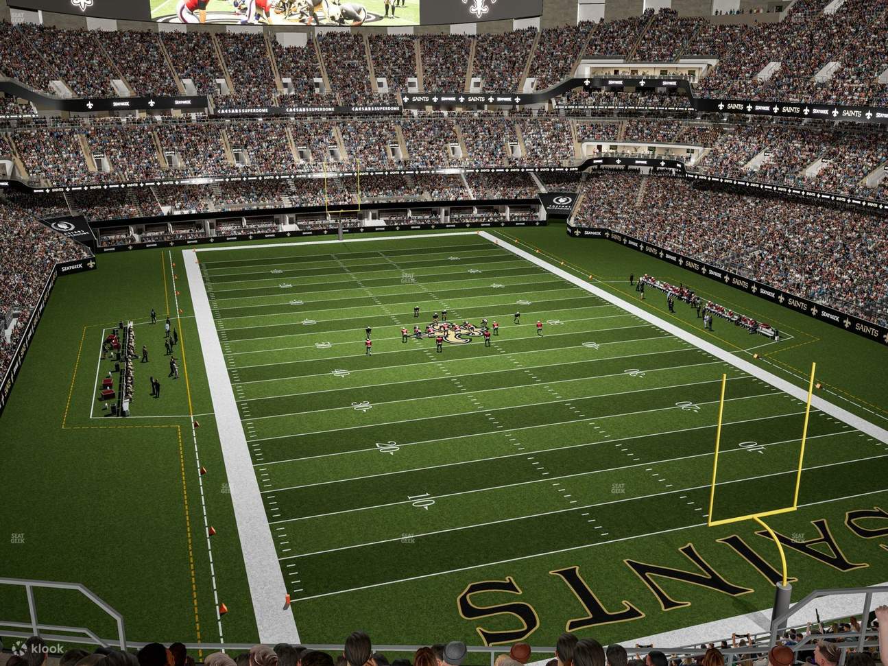 Chỗ ngồi phía trên ngắn mang đến tầm nhìn khu vực cuối sân thú vị và góc nhìn cận cảnh