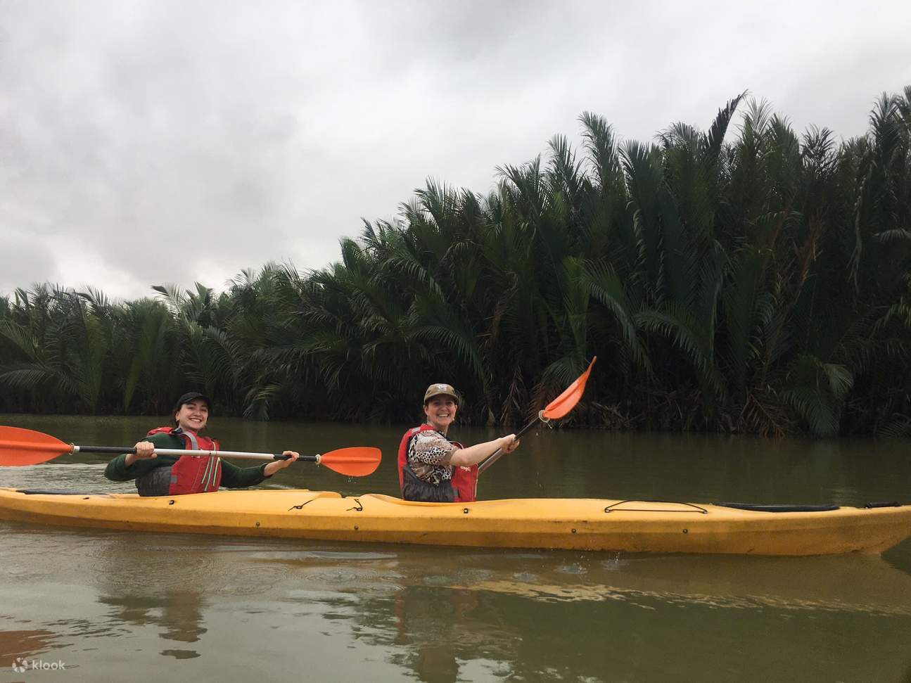 Aventura acuática en kayak al atardecer en Hội An
