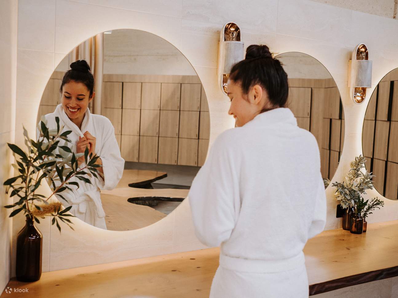 รถบัสด่วน Peninsula Hot Springs และ บัธ เฮาส์