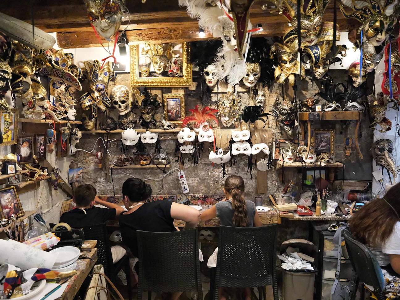 เวิร์กชอปการทำหน้ากากสำหรับงานคาร์นิวัลในเวนิส
