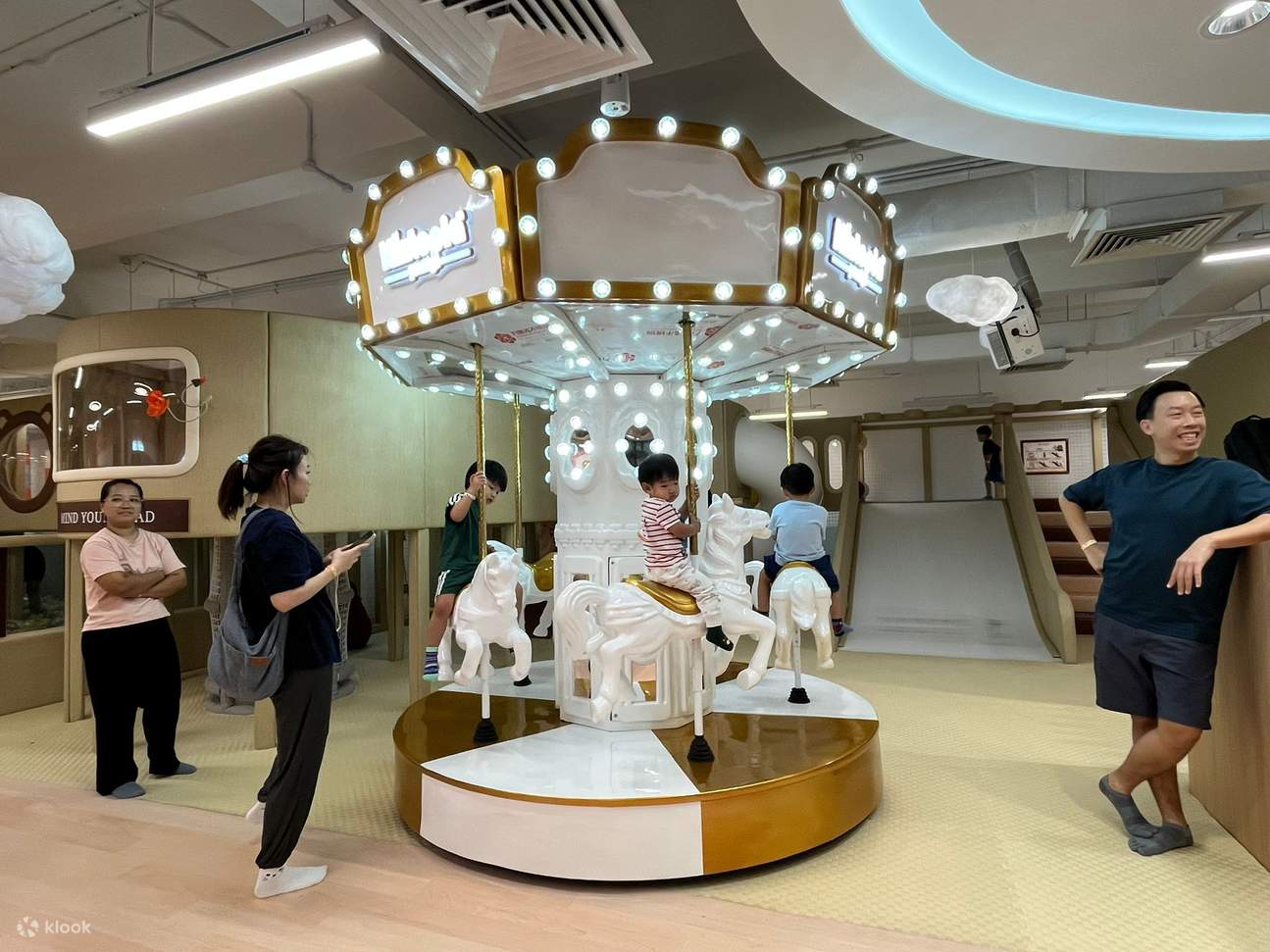 บัตรเข้าคิซโทเปียเพรสทีจ (Kiztopia Prestige) ในสิงคโปร์ (ริเวอร์แวลลีย์)