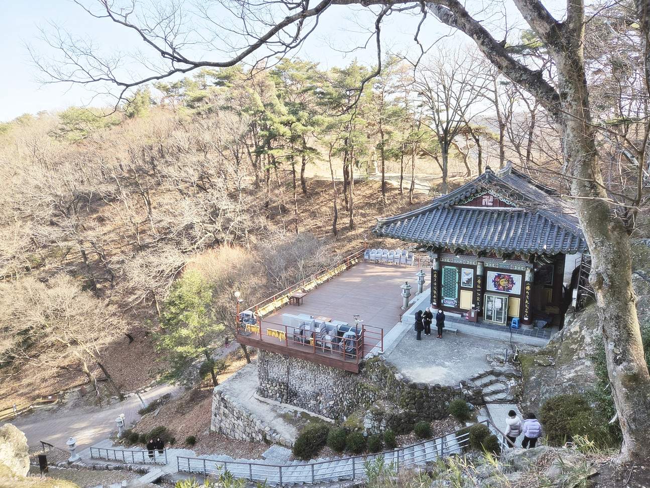 Проживание в храме Гольгулса в Кёнджу + Индивидуальный трансфер до храма из/в Пусан или Кёнджу