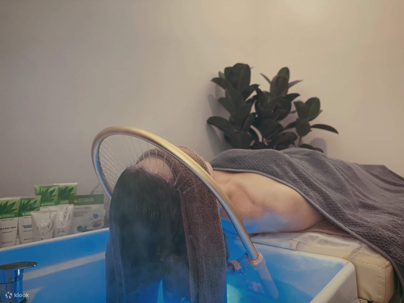 IM Beauty Salon - 精致越式洗头 & 采耳体验券 (捷运西门站)