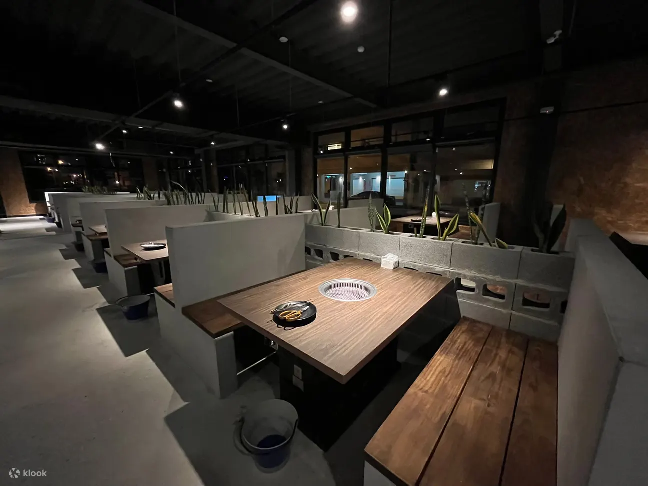 友先烧烤店