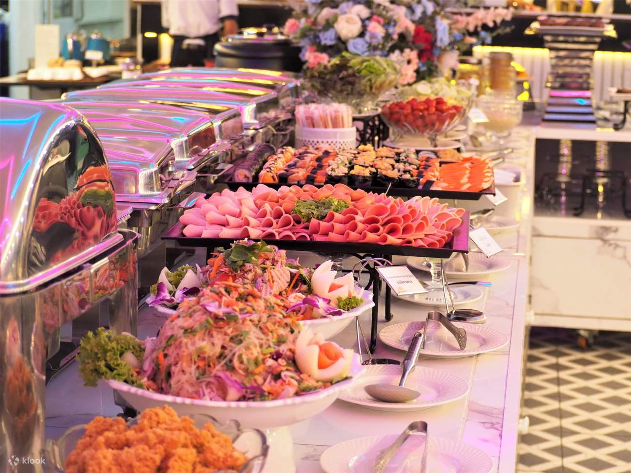 Smile Riverside Dinner Cruise In Bangkok Klook Smile Riverside Dinner Cruise In Bangkok Klook